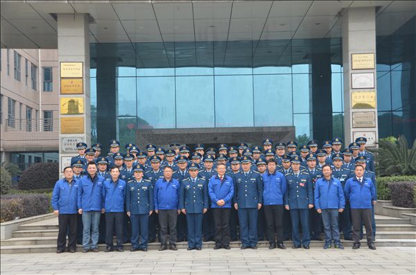 中国空军驻湘某师副师长一行考察米兰网站_米兰(中国)智能