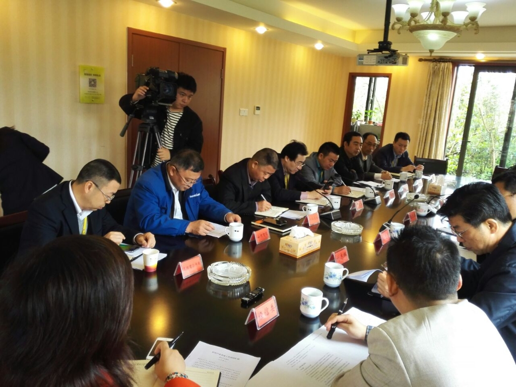长沙市委常委、副市长张迎春一行莅临米兰网站_米兰(中国)智能考察调研