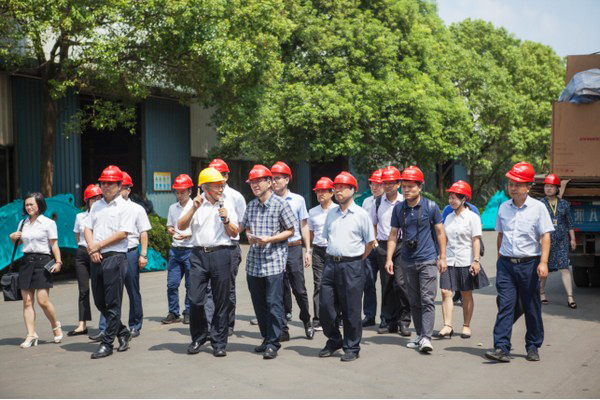 商务部合作司刘民强副司长一行调研米兰网站_米兰(中国)智能