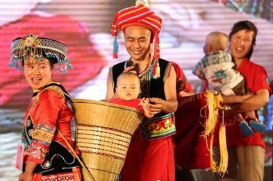 他们，用小小背篓背出米兰网站_米兰(中国)大情怀