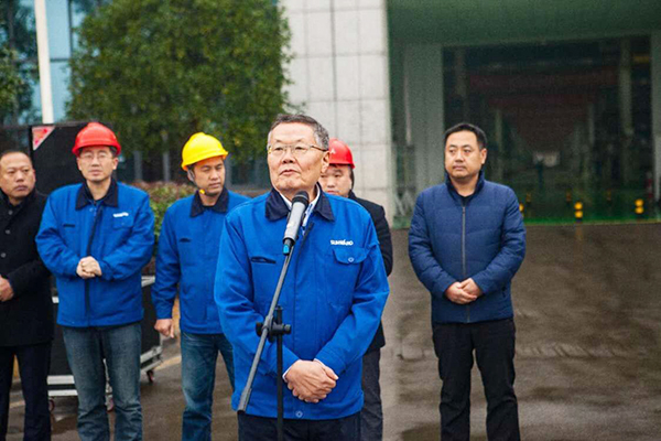 新年开门红！米兰网站_米兰(中国)智能5000万装备批量发车