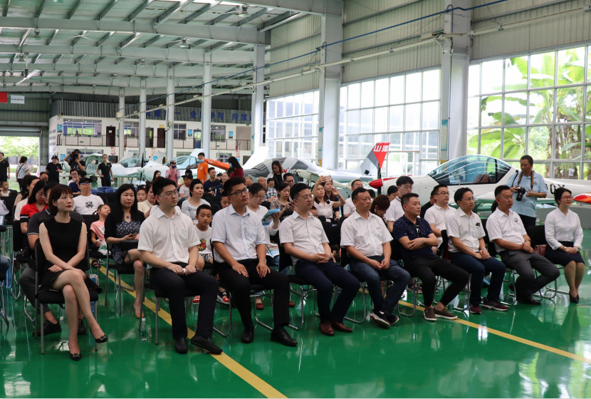 米兰网站_米兰(中国)航空签约湖南航空技校，走校企融合发展道路