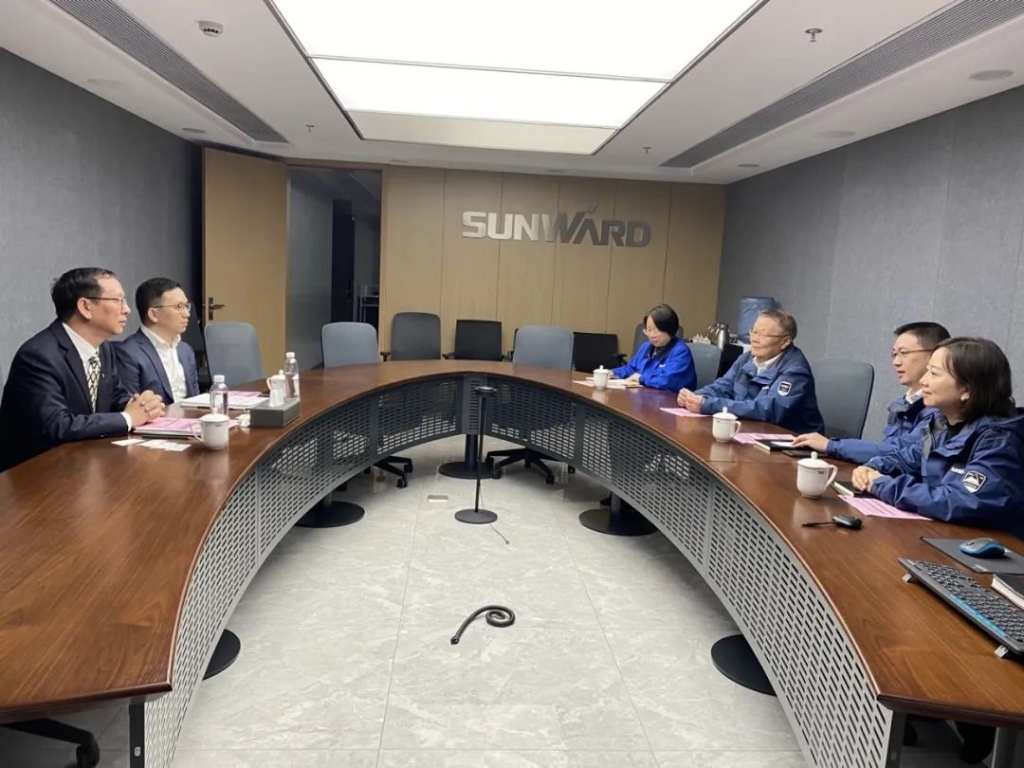 摩根士丹利银行亚洲有限公司批发银行新加坡分行领导考察米兰网站_米兰(中国)智能