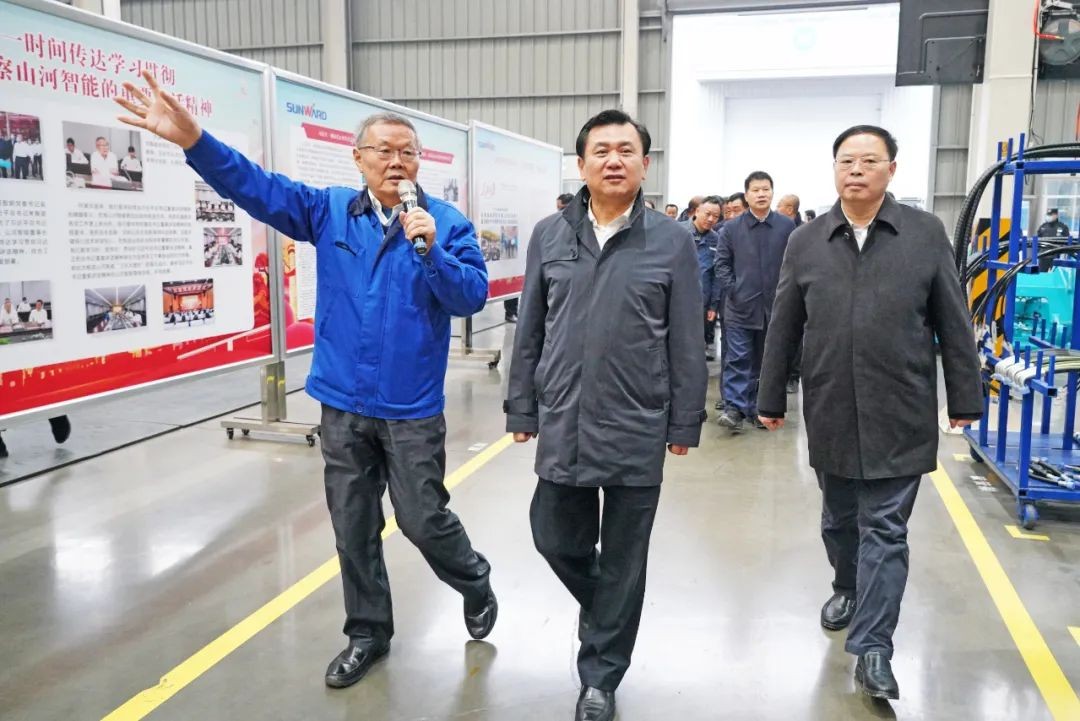 中国民航局局长冯正霖一行到米兰网站_米兰(中国)智能调研指导