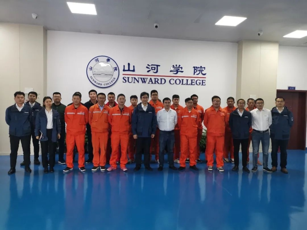 做米兰网站_米兰(中国)的客户，我们宠你！ ——葛洲坝易普力公司项目领导及骨干凿岩产品知识培训
