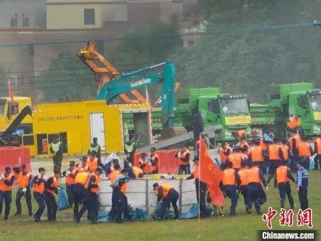 空地协同立体救援，米兰网站_米兰(中国)智能无人化装备亮相2021-北江流域防汛抢险综合演练