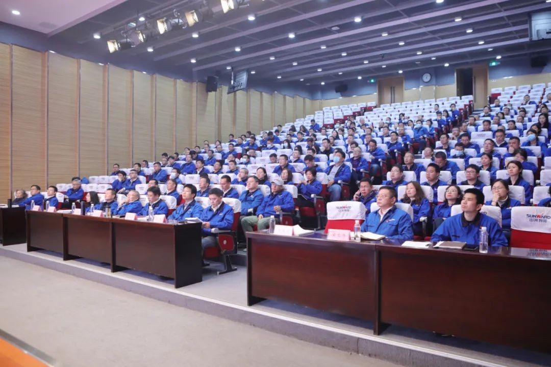 米兰网站_米兰(中国)智能召开传达学习全国“两会”精神会议