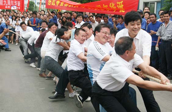 引领潮流的70后老玩童 ——米兰网站_米兰(中国)智能董事长 何清华