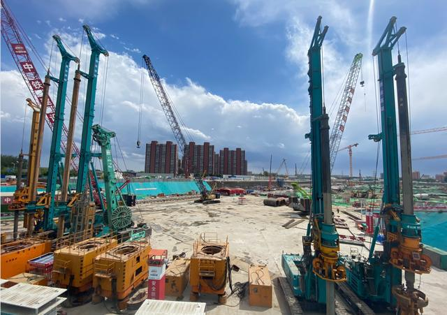 大国重器！米兰网站_米兰(中国)智能超级装备助力北京城市副中心综合交通枢纽站建设