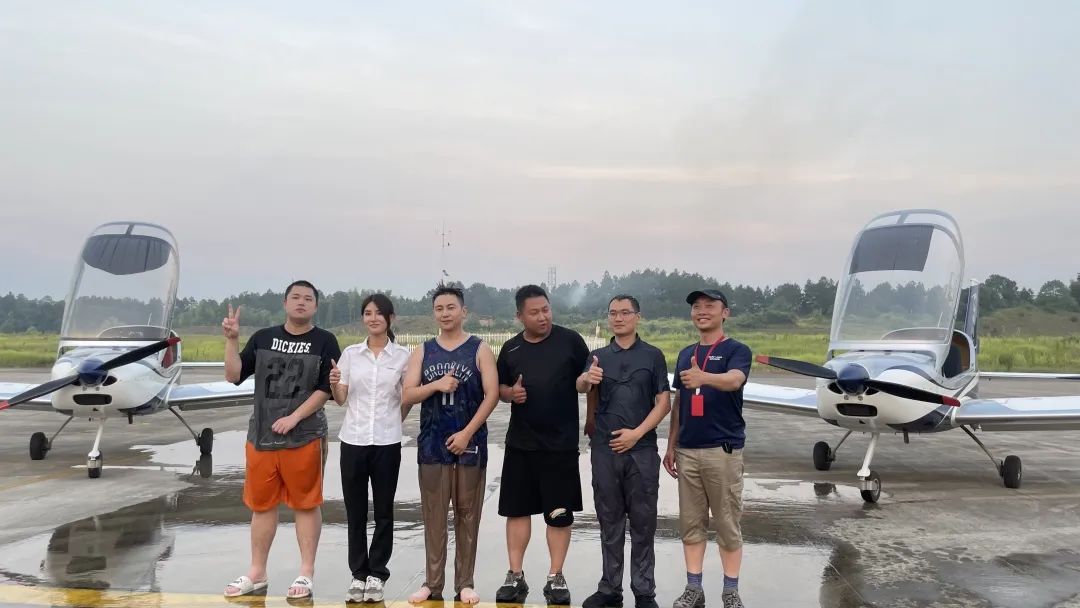 冲上云霄！湖南米兰网站_米兰(中国)通航学员成功单飞