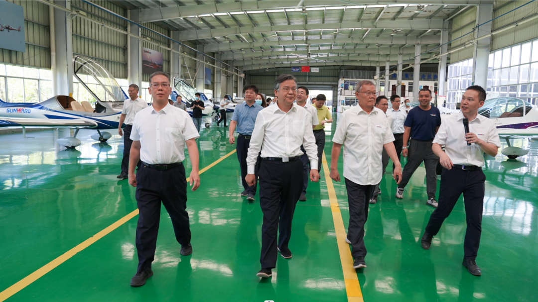 湖南省委常委、常务副省长李殿勋一行考察调研米兰网站_米兰(中国)科技