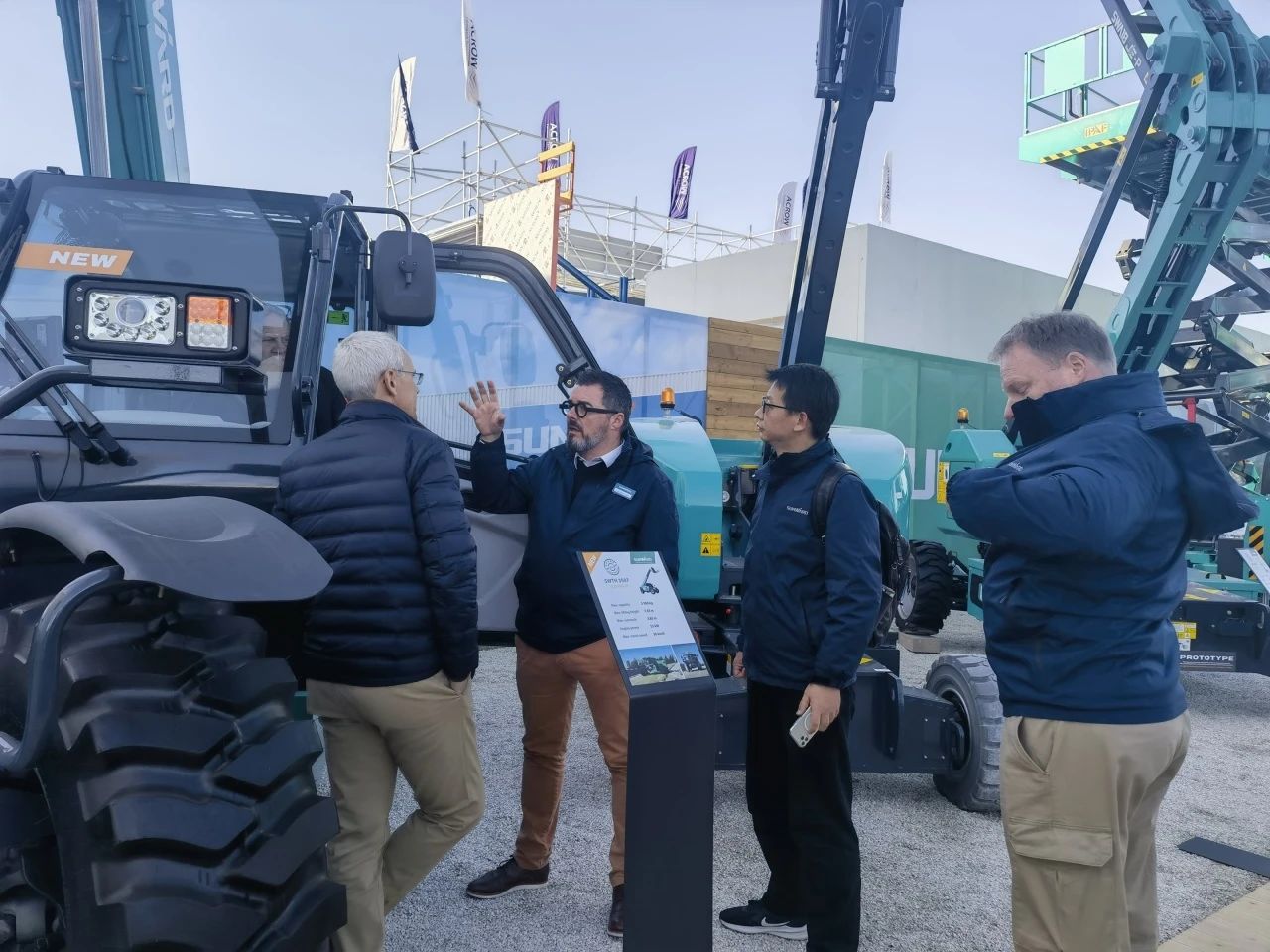米兰网站_米兰(中国)智能高空机械闪耀Bauma 2025！ 新能源技术与创新产品获全球瞩目